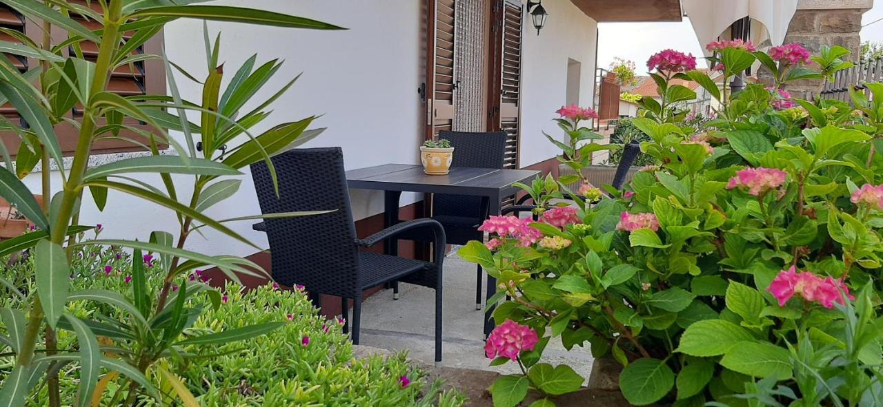 App Parenzana Apartment Grožnjan Екстериор снимка